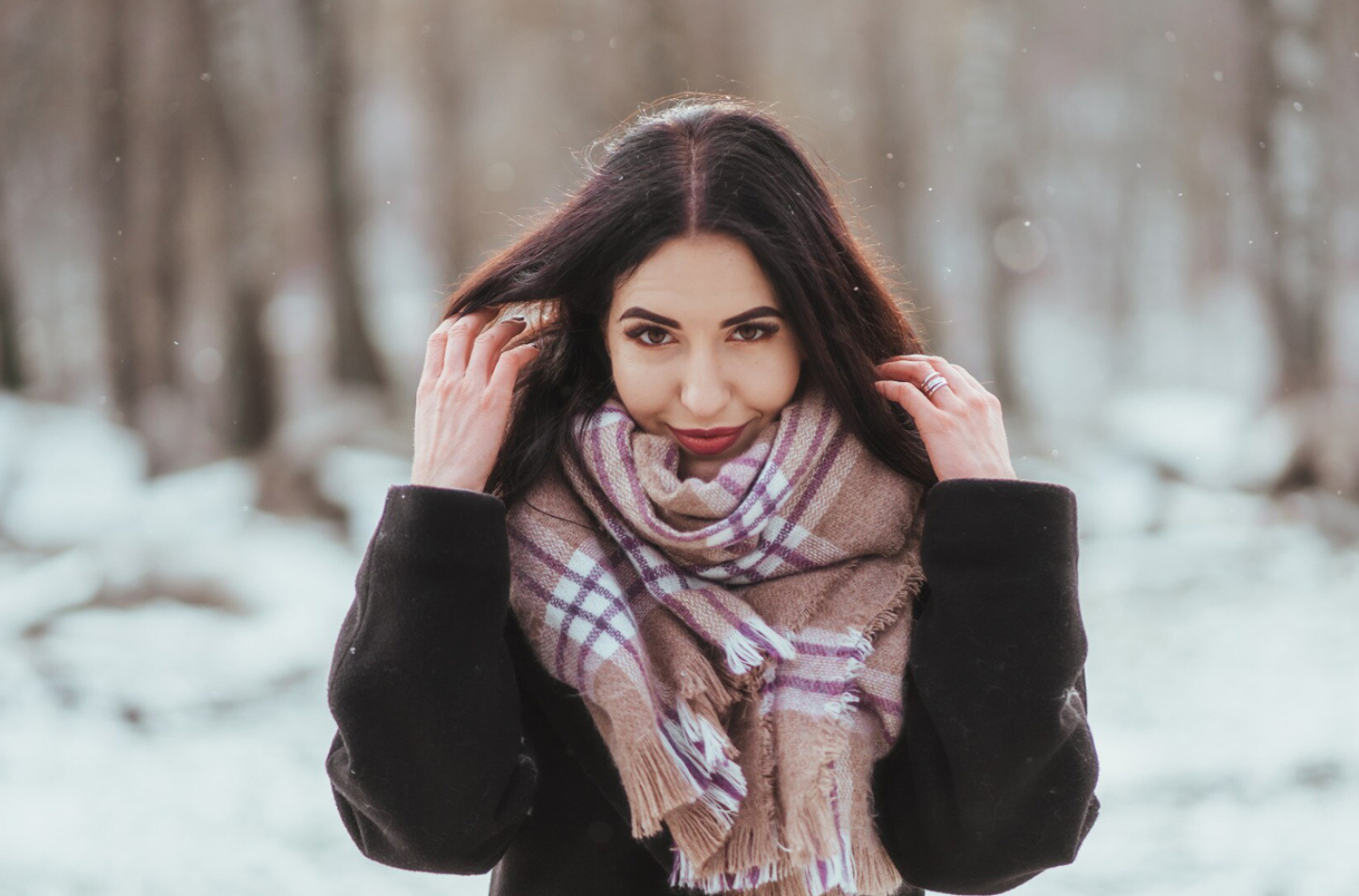 #WinterFashion - FOR THE LOVE OF MUFFLERS AND BAGS!