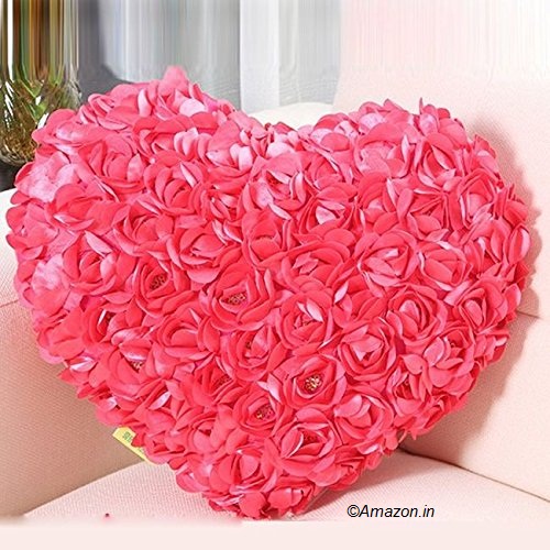 Diy-home-decor-valentines-heart-shaped-cushion