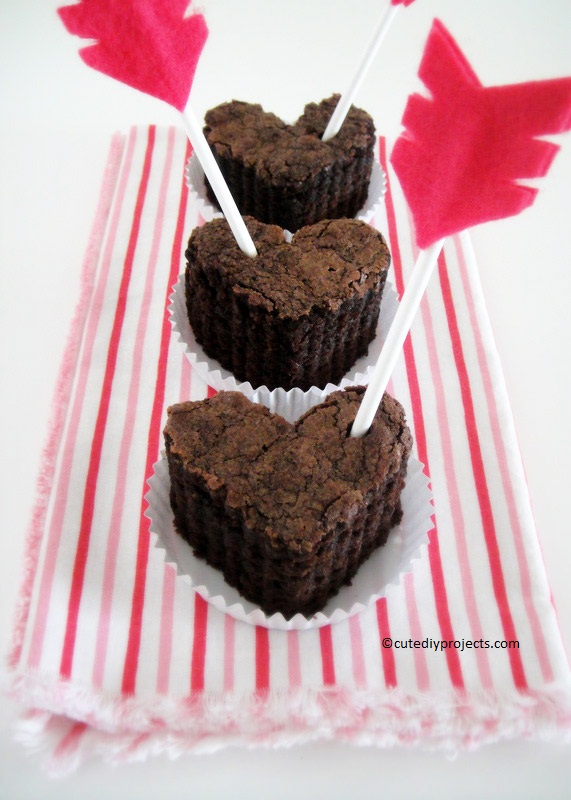 diy-home-decor-for-valentines-Homemade-chocolate-cupcakes-10