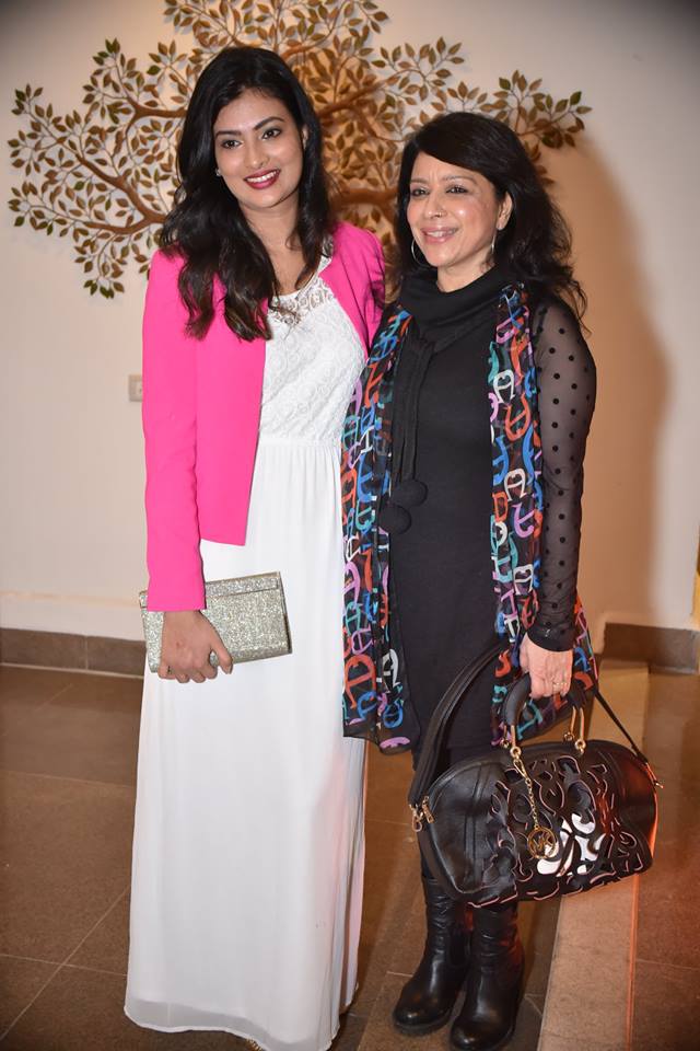 madhuri-sayali-bhagat-at-India-art-fair-delhi-2016